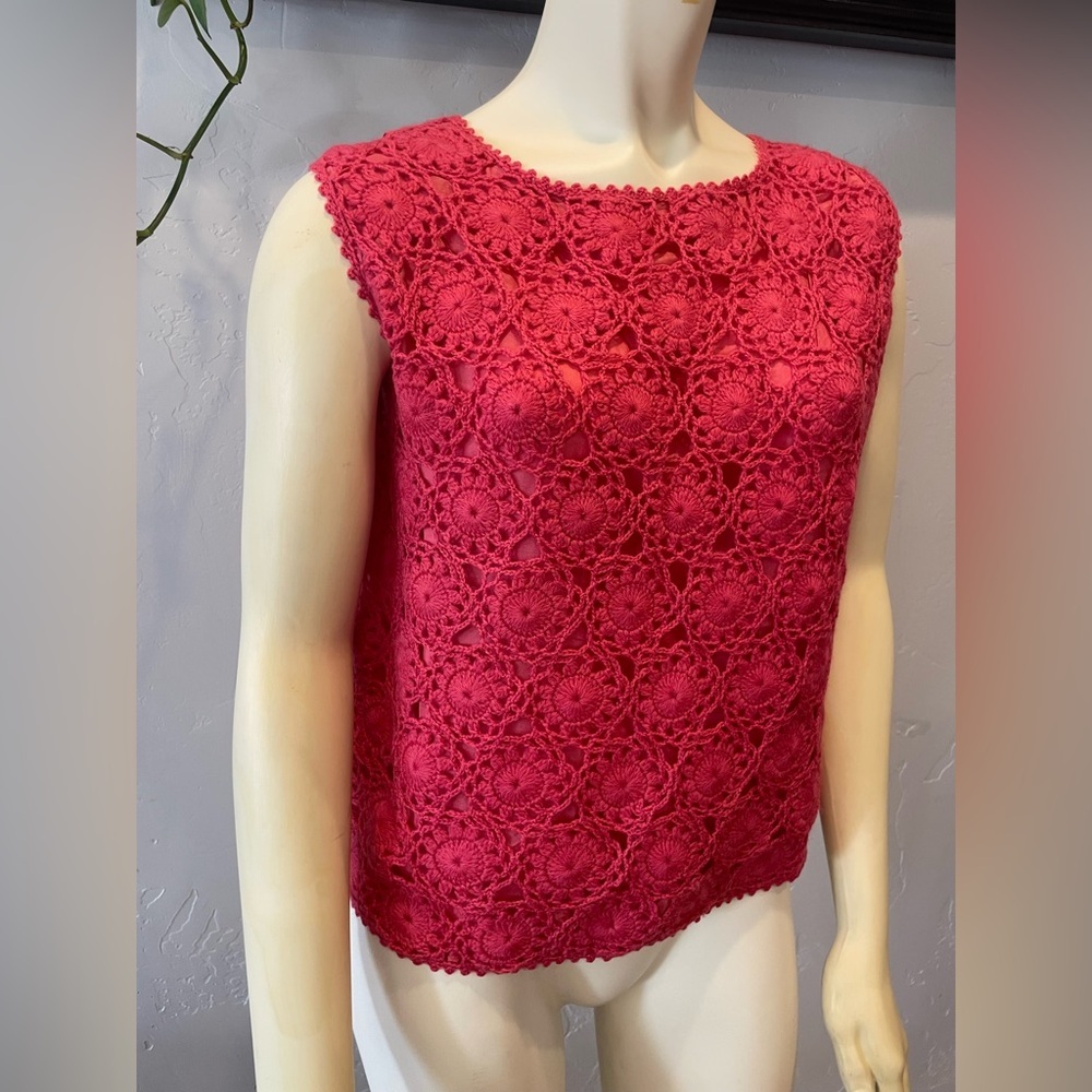 Vintage crochet cropped top size medium